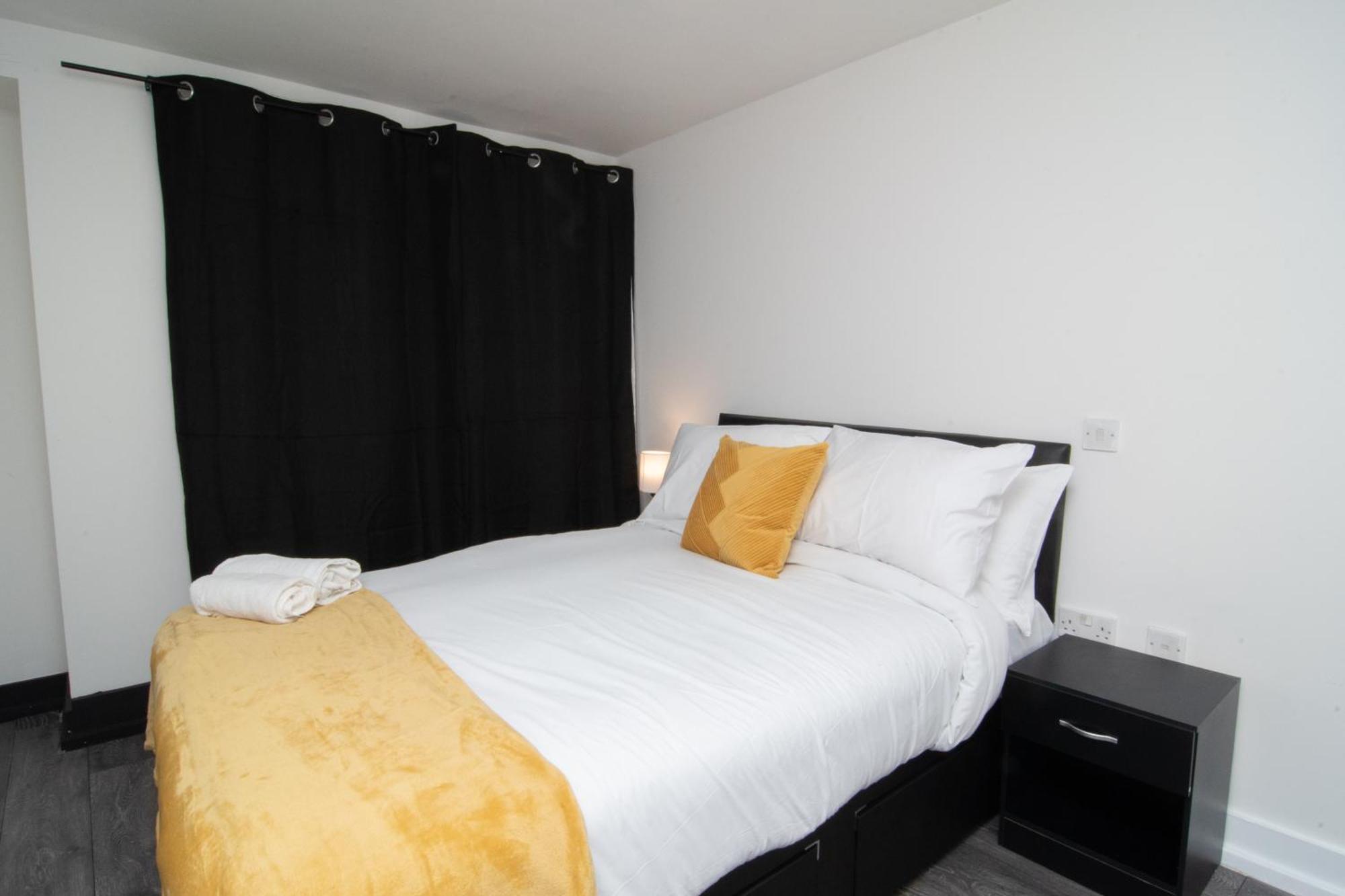 2 Bed 2 Bath Centre Sleep 7 *